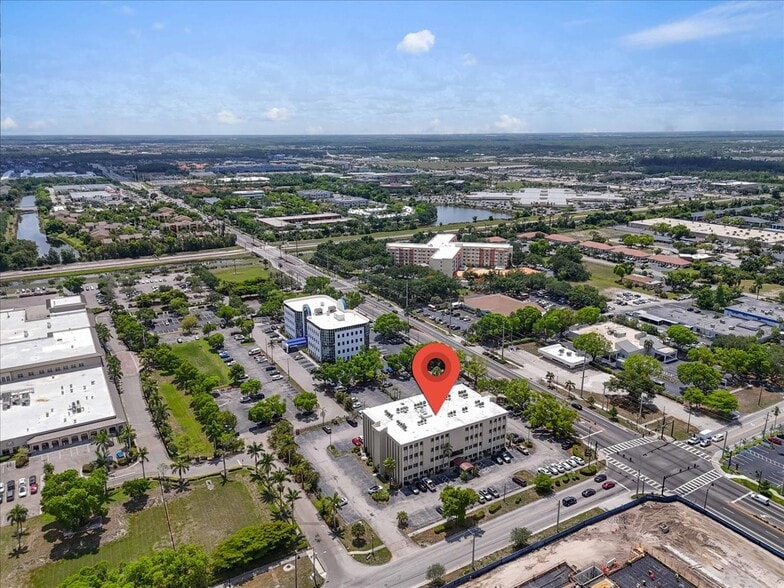 Primary Photo Of 3949 Evans Ave, Fort Myers Medical For Lease