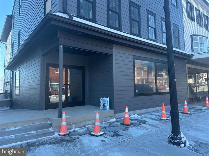 More Photos Of 336-338 Main St, Denver Storefront Retail Residential For Lease