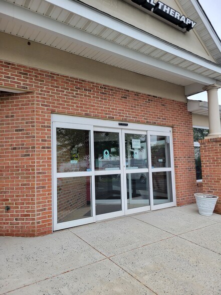 More Photos Of 1288 S Governors Ave, Dover Medical For Lease