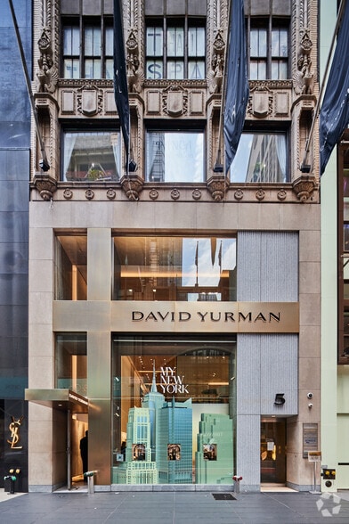 More Photos Of 5 E 57th St, New York Office For Lease