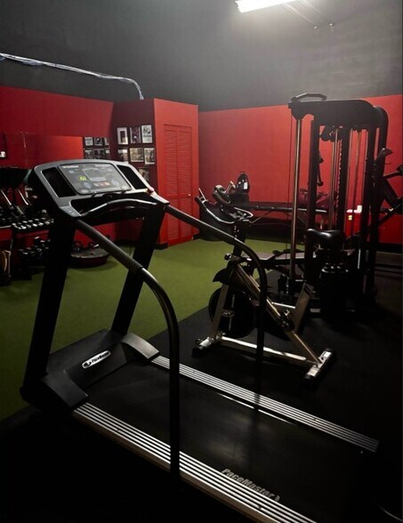 More Photos Of 555 Front St, San Francisco Office For Lease