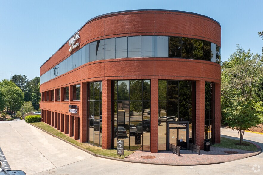 More Photos Of 3939 Roswell Rd, Marietta Medical For Lease