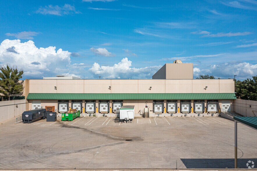 More Photos Of 5555 N Beach St, Fort Worth Office For Lease