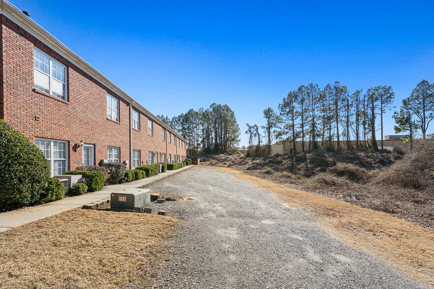 More Photos Of 3459 Acworth Due West Rd NW, Acworth Office For Sale