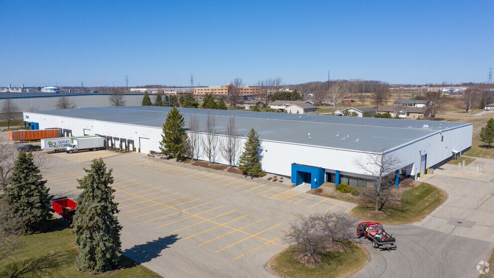More Photos Of 8141 Logistics Dr, Zeeland Manufacturing For Lease