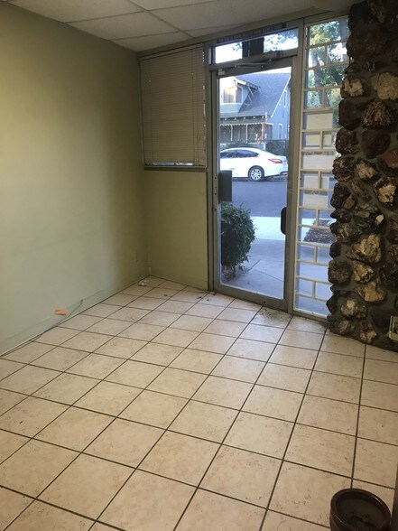 More Photos Of 313 W F St, Ontario Medical For Lease