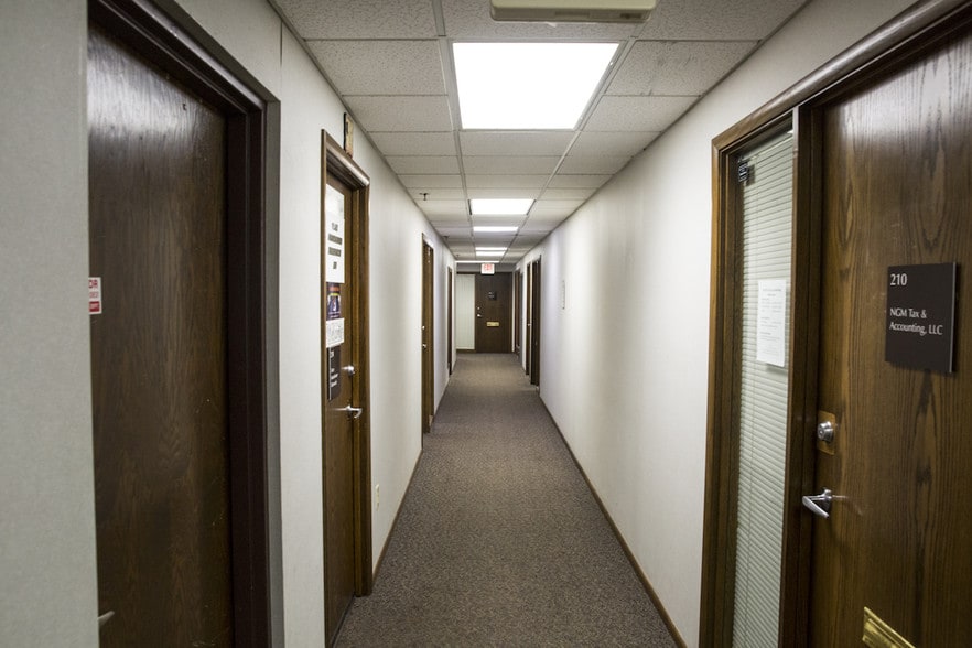 More Photos Of 6500 Brooklyn Blvd, Minneapolis Office For Sale