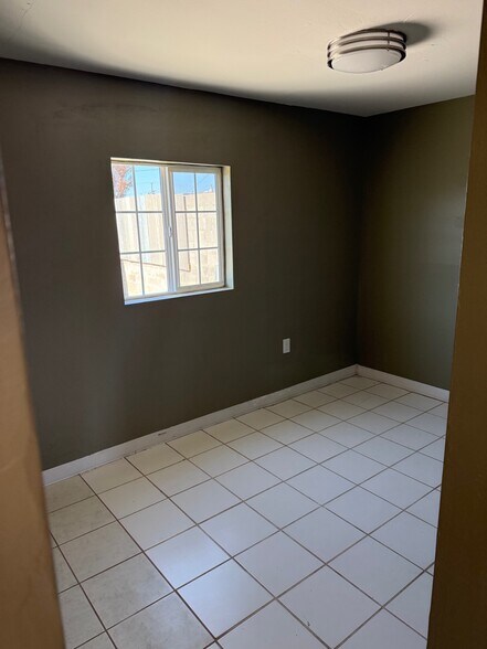 More Photos Of 8906 Norris Ave, Sun Valley Land For Lease