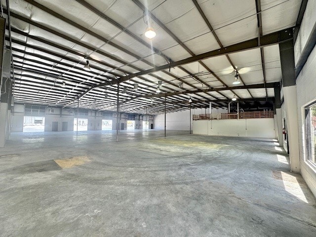 More Photos Of 116 Bethea Rd, Fayetteville Distribution For Lease