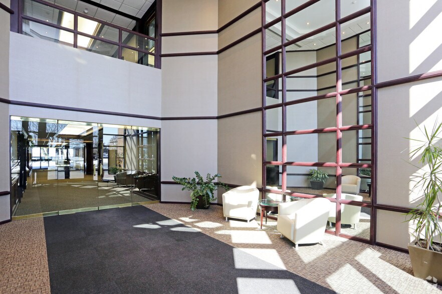 More Photos Of 4601 Westown Pky, West Des Moines Office For Lease