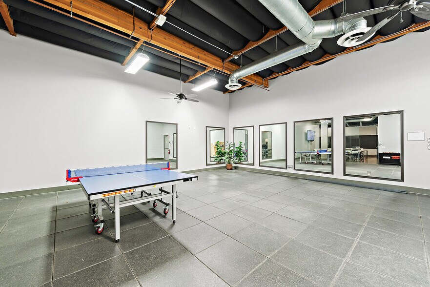 More Photos Of 1641 McGaw Ave, Irvine Research And Development For Lease