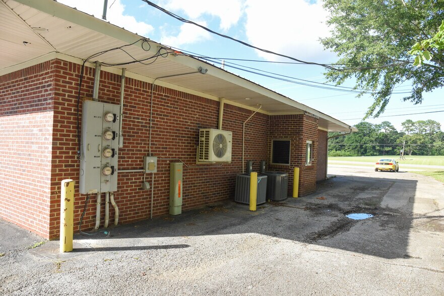 More Photos Of 1635 Highway 31, Hartselle Medical For Lease