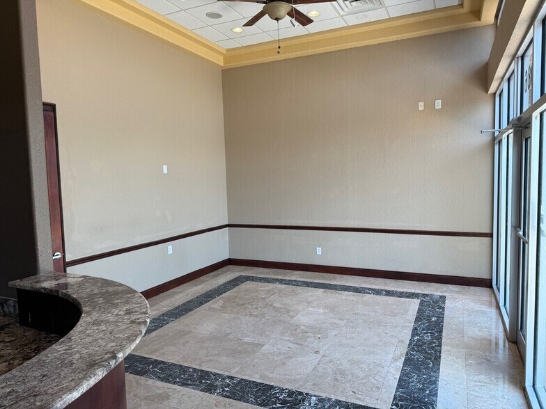 More Photos Of 2080-2094 Gulf To Bay Blvd, Clearwater General Retail For Lease