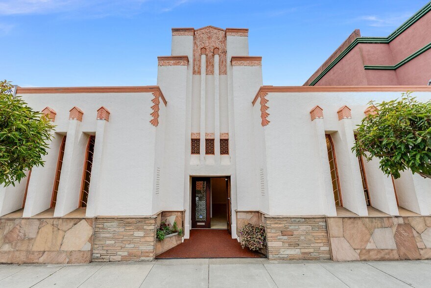 More Photos Of 645 Kelly Ave, Half Moon Bay Funeral Home For Sale