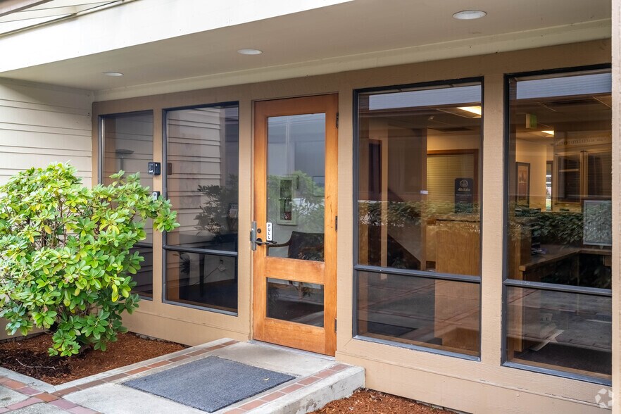 More Photos Of 7981 168th Ave NE, Redmond Office For Lease