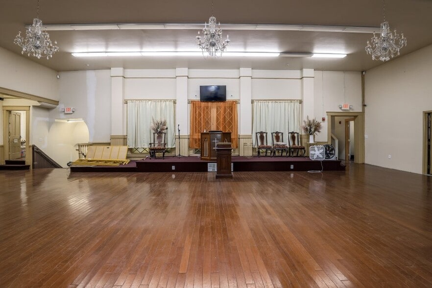 More Photos Of 829 Main St, Worcester Religious Facility For Sale