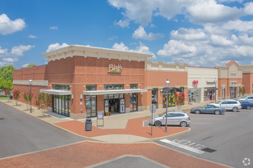 More Photos Of 300 Indian Lake Blvd, Hendersonville Unknown For Lease