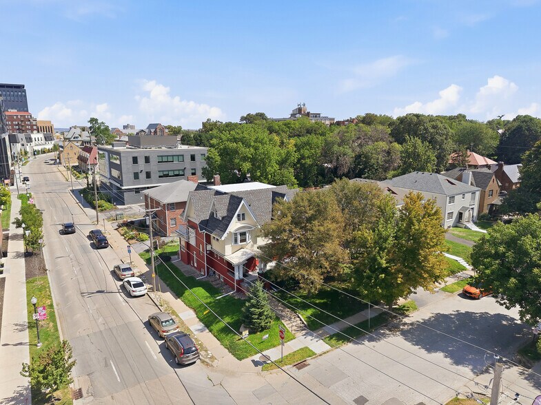 More Photos Of 401 S 38th Ave, Omaha Apartments For Sale