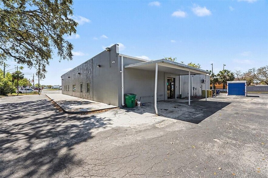 More Photos Of 2304 E Busch Blvd, Tampa Office For Sale