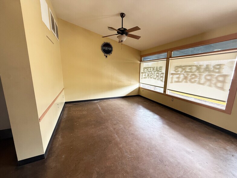 More Photos Of 18653 FM 1431, Jonestown Restaurant For Lease