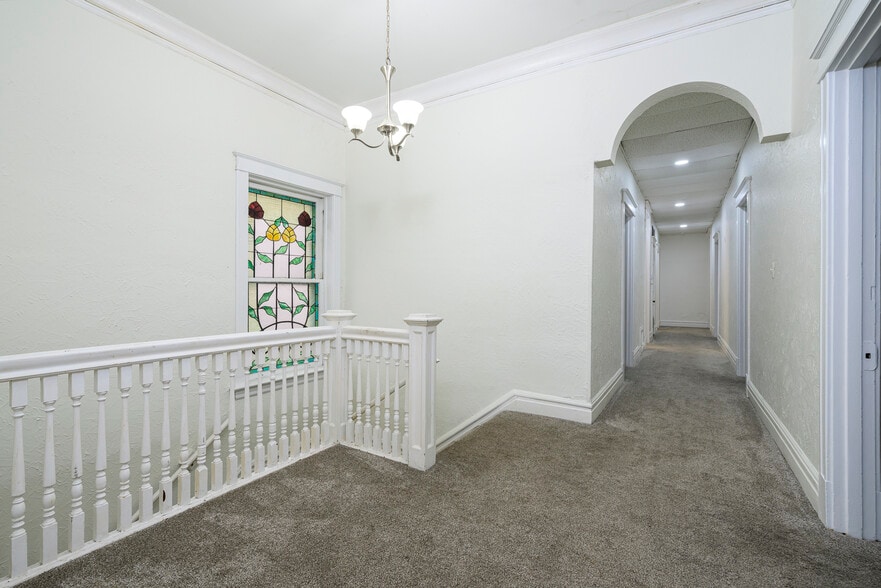 More Photos Of 4374-4382 W Pine Blvd, Saint Louis Office For Sale