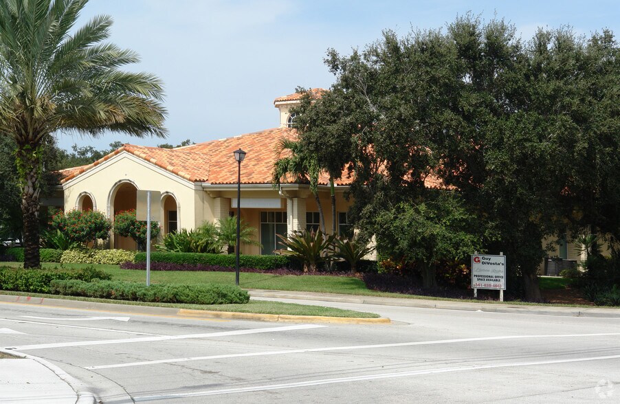 More Photos Of 2501-2543 Burns Rd, Palm Beach Gardens Medical For Lease