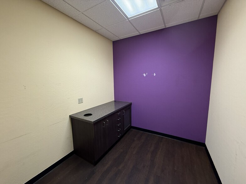 More Photos Of 4110 N 108th Ave, Phoenix Medical For Lease