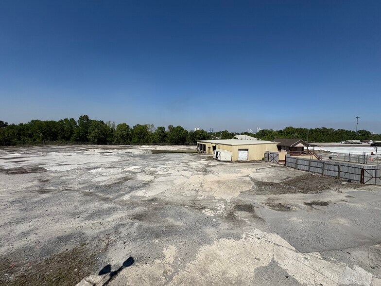 Primary Photo Of 400 Magazine Ave, Savannah Warehouse For Sale