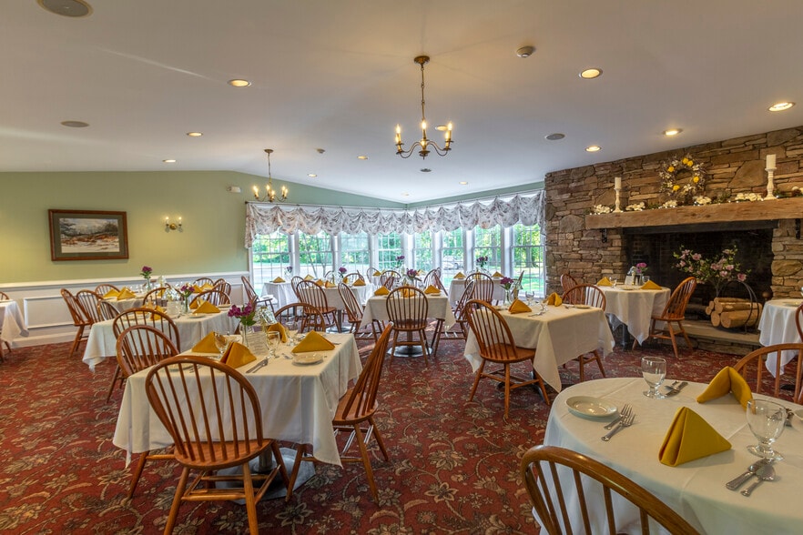 More Photos Of 898 Allentown Rd, Telford Restaurant For Sale