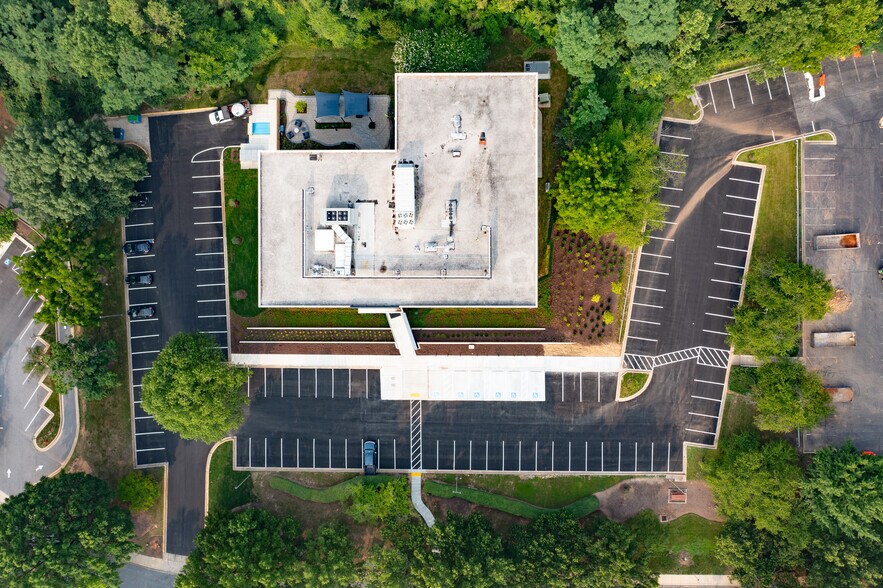 More Photos Of 1450 Research Blvd, Rockville Office For Lease