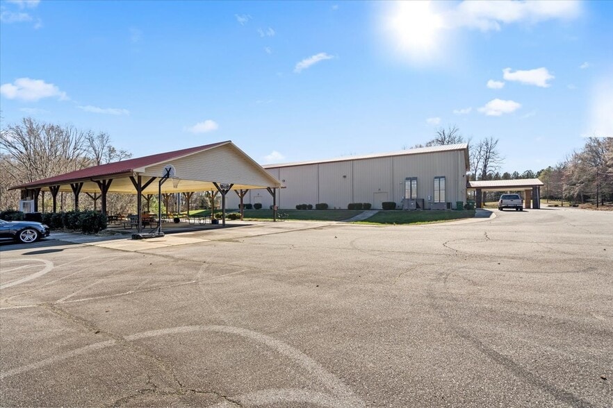 More Photos Of 4700 Isenhour Rd, Kannapolis Religious Facility For Sale