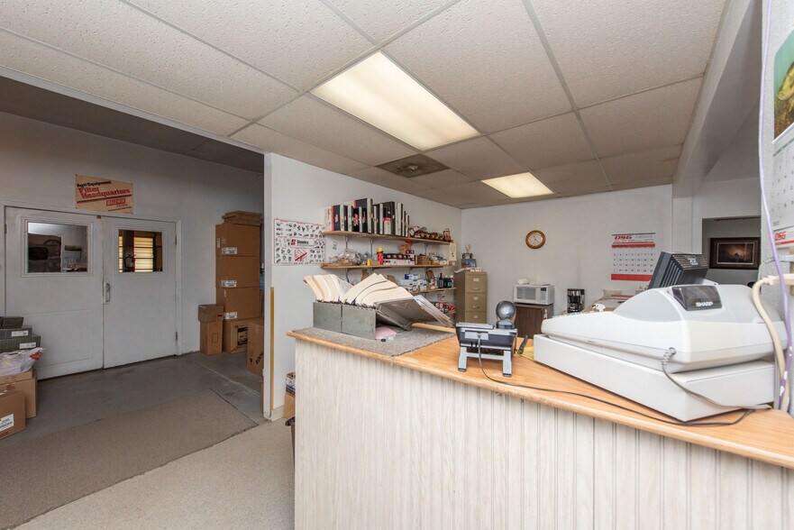 More Photos Of 250 E Villard St, Dickinson Office For Sale