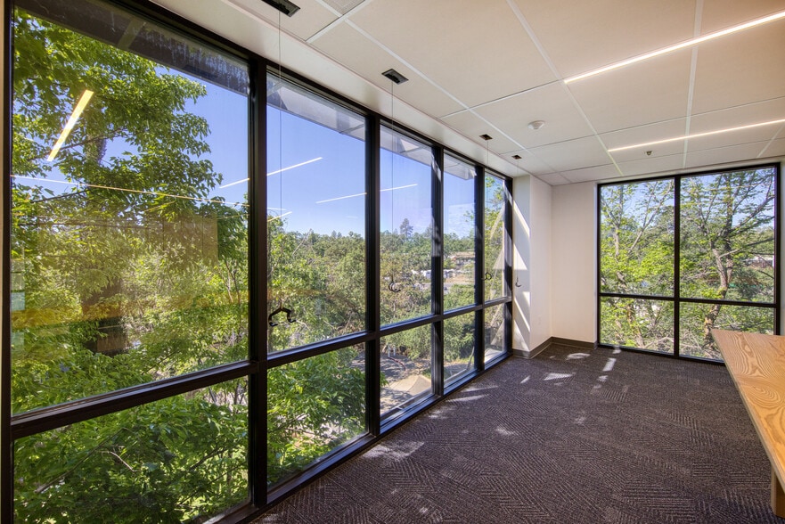 More Photos Of 373 Elm Ave, Auburn Office Residential For Sale