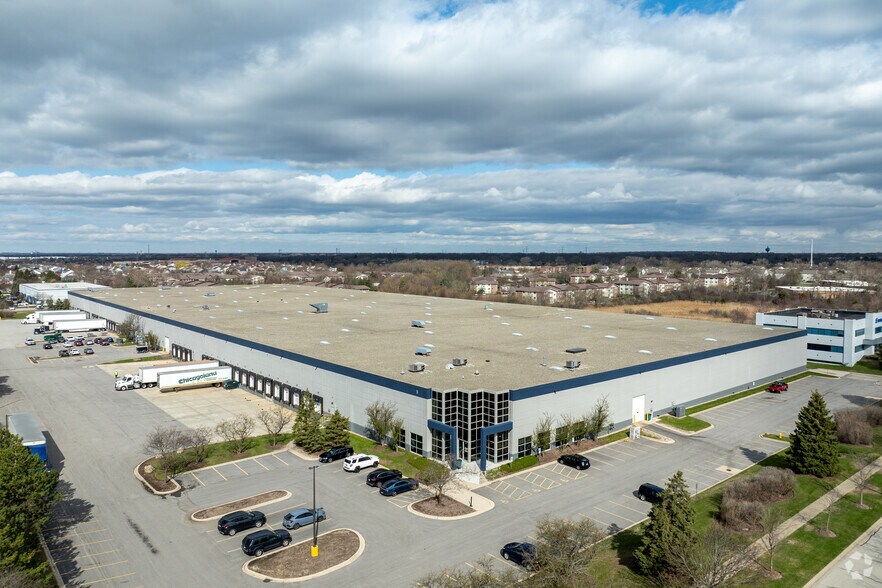 More Photos Of 3-7 Timber Ct, Bolingbrook Warehouse For Lease