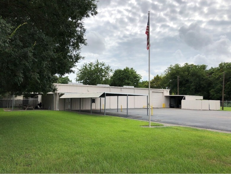 Primary Photo Of 13906 Packard St, Houston Warehouse For Lease