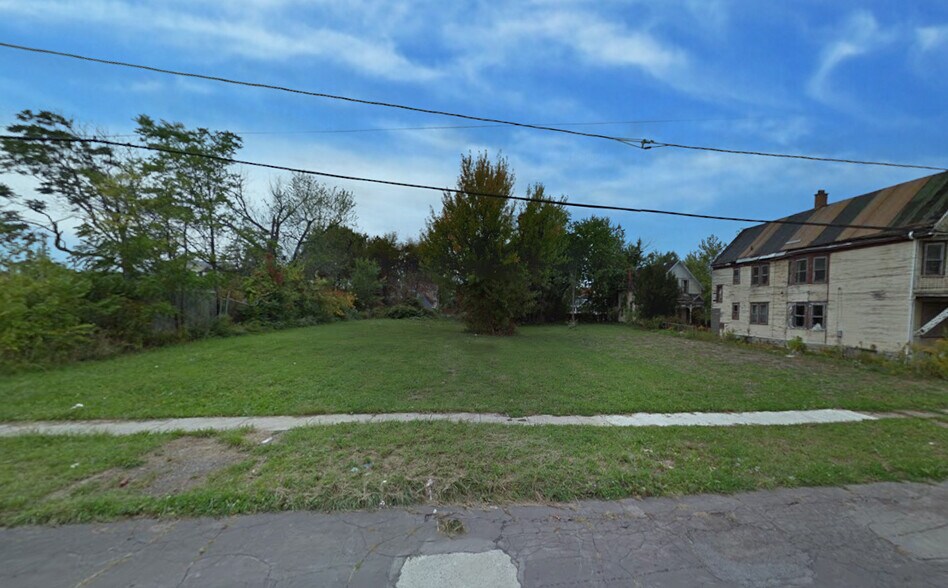 Primary Photo Of 222 Pershing ave, Buffalo Land For Sale