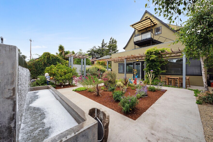 More Photos Of 1010 Grayson St, Berkeley Office Residential For Sale