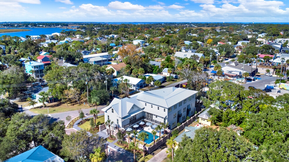More Photos Of 104 17th pl, Tybee Island Multifamily For Sale