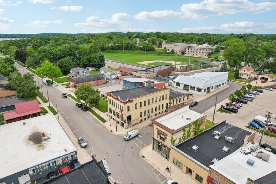 More Photos Of 101 Church St, Lake Mills Loft Creative Space For Sale