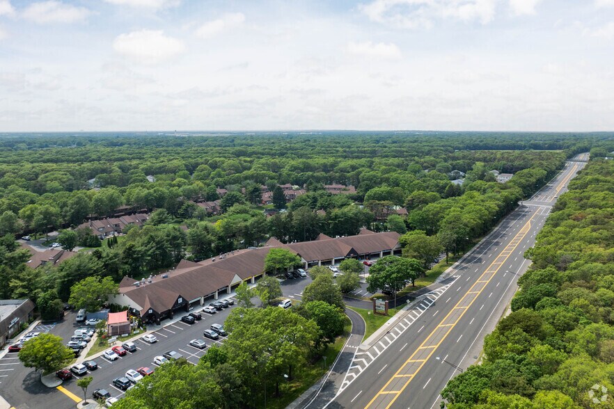 More Photos Of 480 Patchogue Holbrook Rd, Holbrook Storefront For Lease