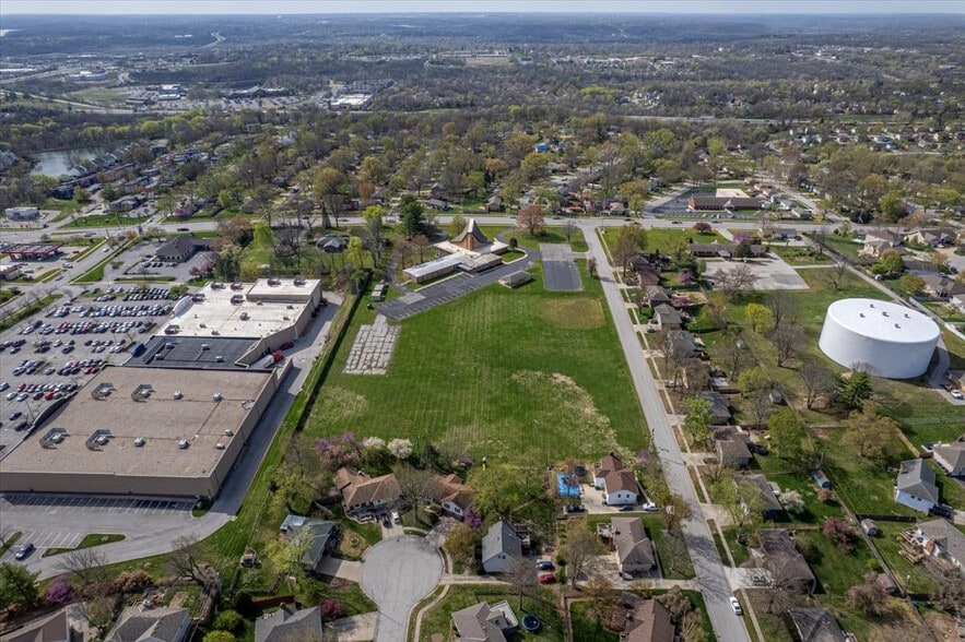 More Photos Of 17200 E 39th St S, Independence Religious Facility For Sale
