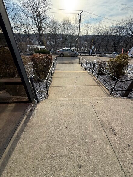 More Photos Of 76 Summer St, Fitchburg Office For Sale