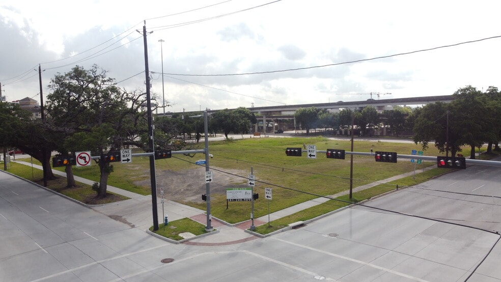 More Photos Of Block 360, SSBB, Houston Land For Sale