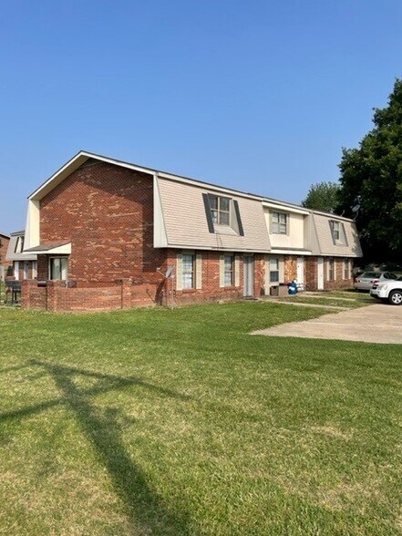 More Photos Of 802 W Wakefield Ave, Sikeston Apartments For Sale