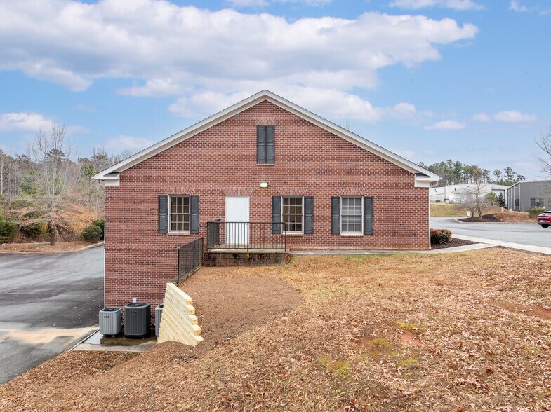 More Photos Of 95 Zion Station Ct, Troy Flex For Sale