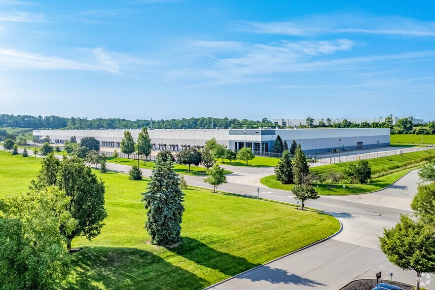 More Photos Of 1405 Worldwide Blvd, Hebron Warehouse For Lease