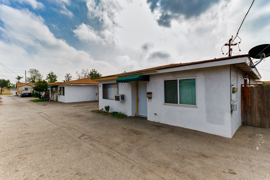 More Photos Of 201 S Vernon Ave, Azusa Apartments For Sale