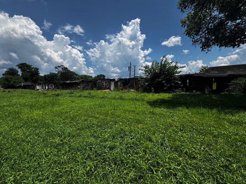 More Photos Of 2100 S Park Dr Sw, Birmingham Apartments For Sale