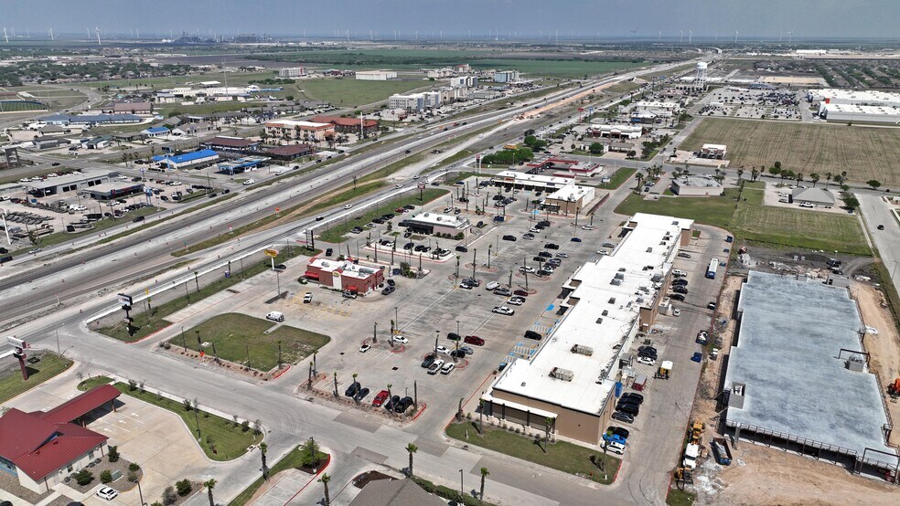 More Photos Of 1702 Highway 181 Hwy, Portland Unknown For Lease