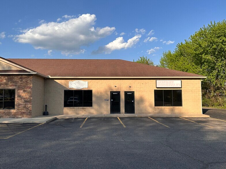 More Photos Of 1315 N Wooster Ave, Strasburg Freestanding For Lease
